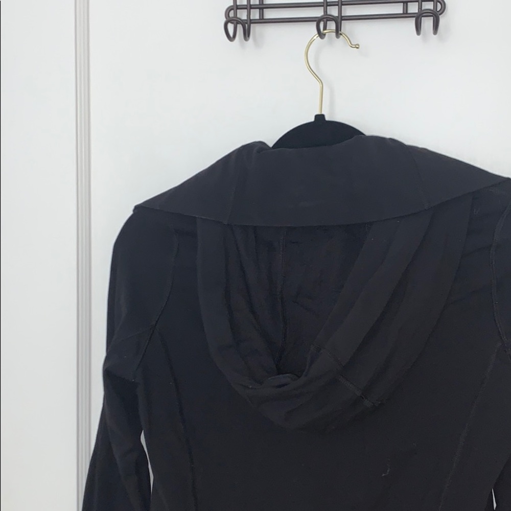 LULULEMON jacket - Picture 3 of 5